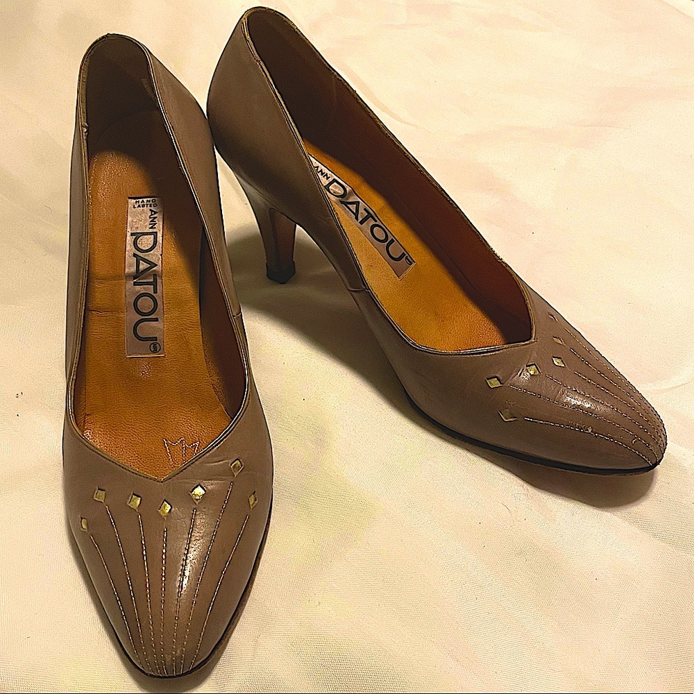 Vintage ANN PATOU leather pumps. 24.5 or 7.5M